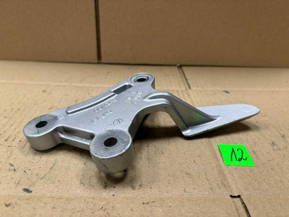 Set Podnóżek Lewy Kierowcy Yamaha MT 125, 2014-18 [12]