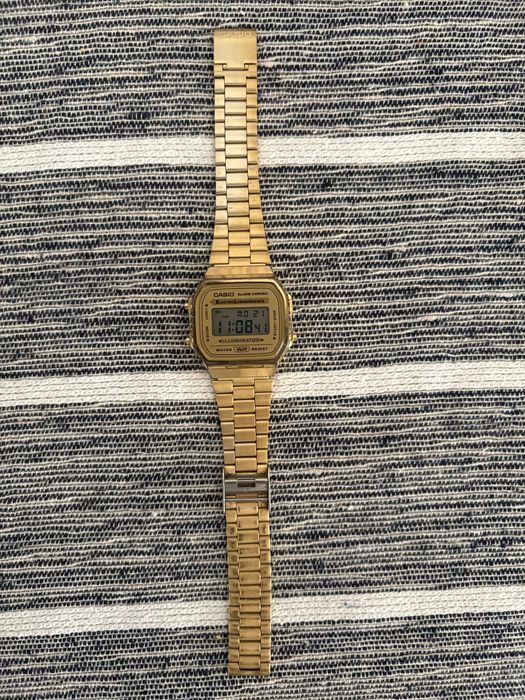Relogio casio dourado