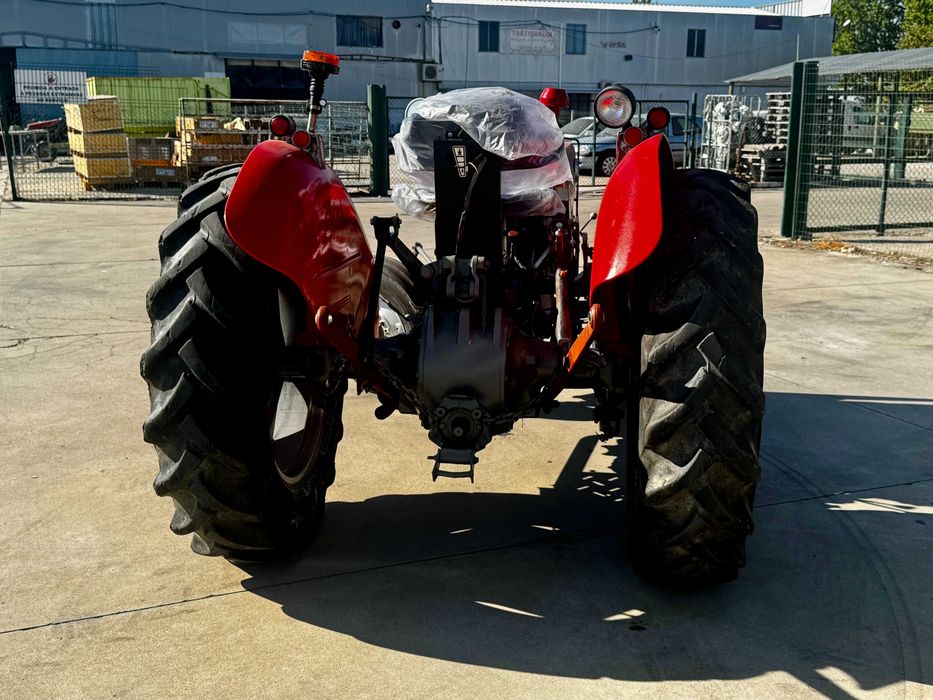 Vendo Trator MAssey Ferguson 135