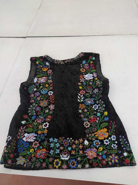 Желет жіночий з бісеру