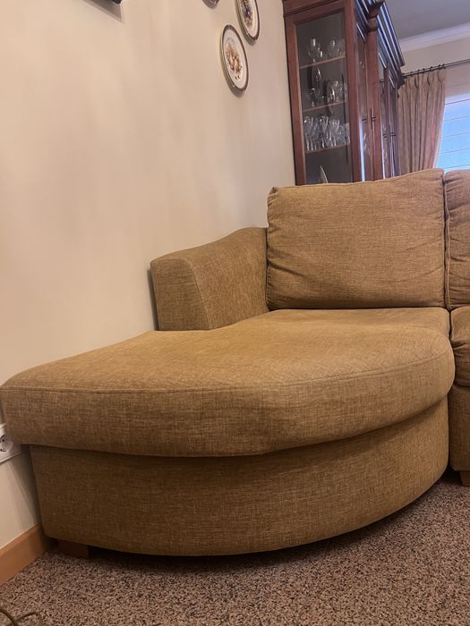 Sofá com chaise longue