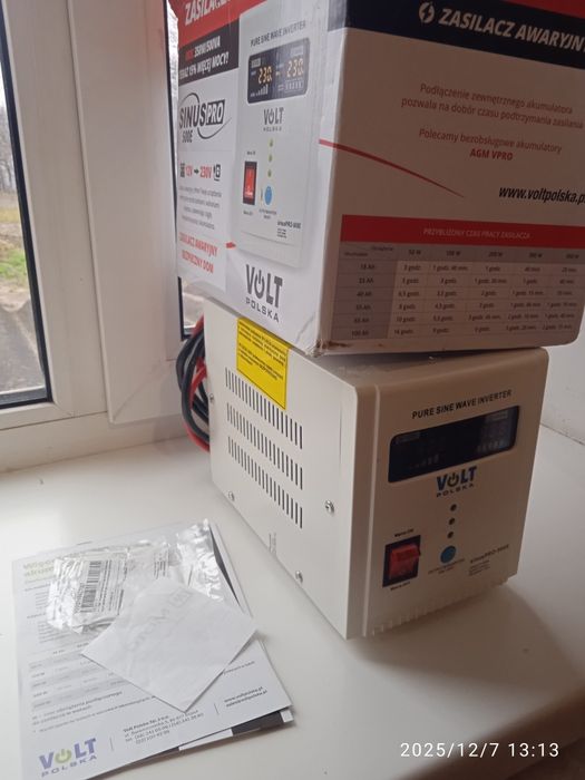 Безперебійник,інвертор із вбудованим зарядним пристроєм 500 Вт.