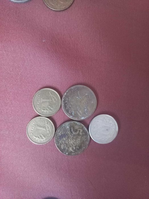 Обміняю зарубіжні та радянські монети на монети яких немає в колекції