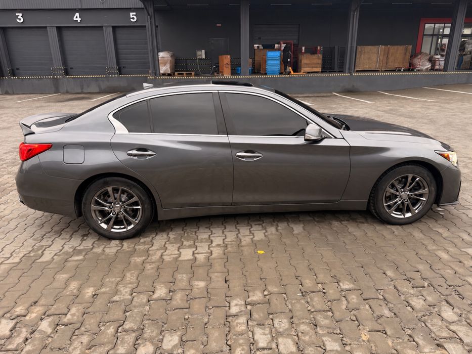 Продам Infiniti Q50 2016