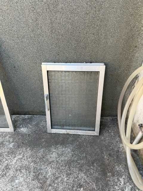 Vendo Janelas de Alumínio