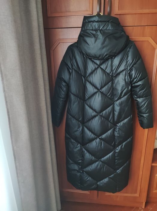 Продам зимнюю женскую куртку пуфер