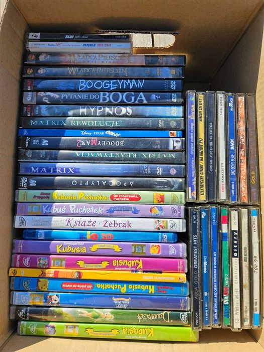 filmy DVD i płyty z muzyką