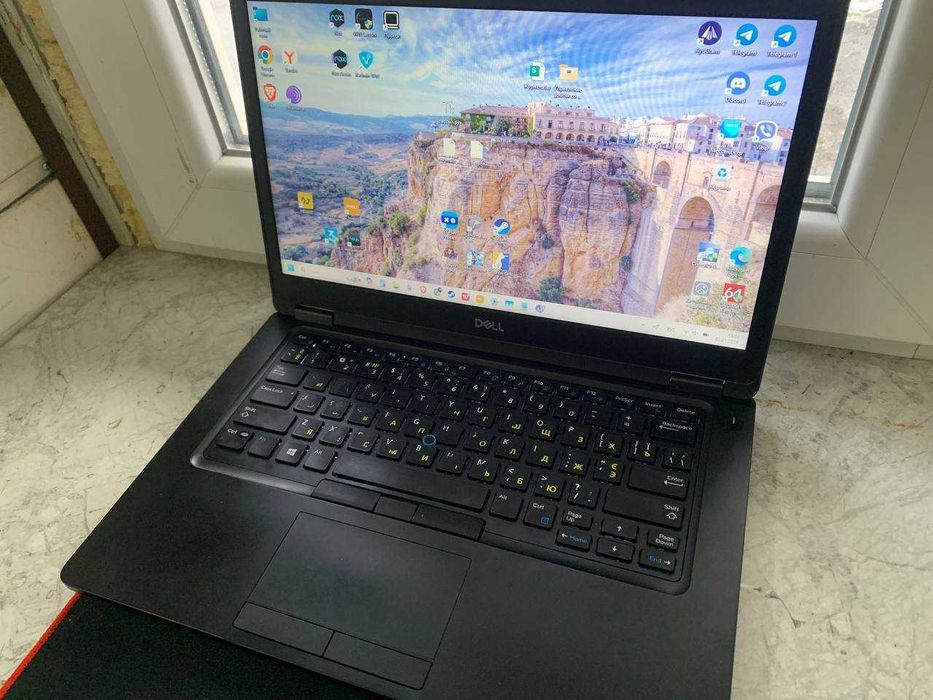 Dell Latitude 5490 / i5-8250U / 16GB RAM / NVMe SSD 256/Windows 11 Pro