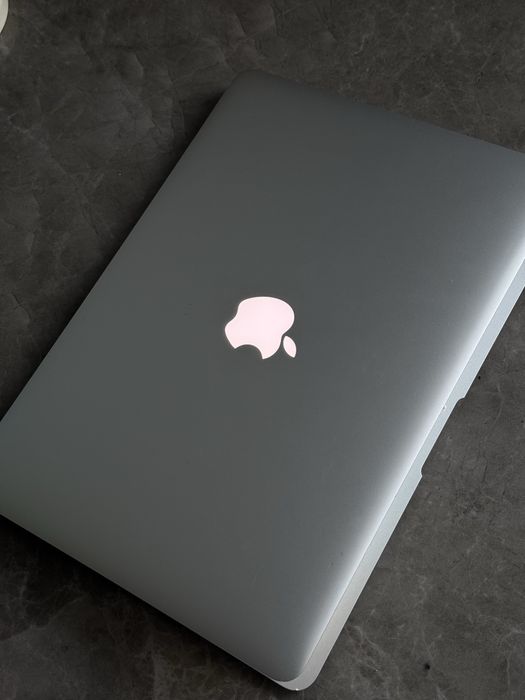 Б/у macbook air 2017