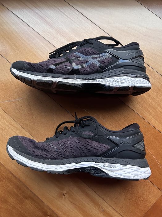Sapatilhas pretas asics