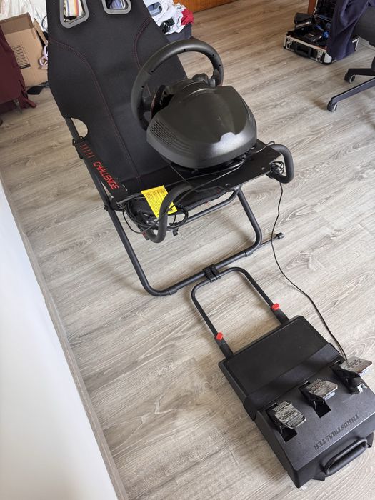 Conjunto Sim Racing: Playseat Challenge + Volante Thrustmaster TMX e Pedais T3PA