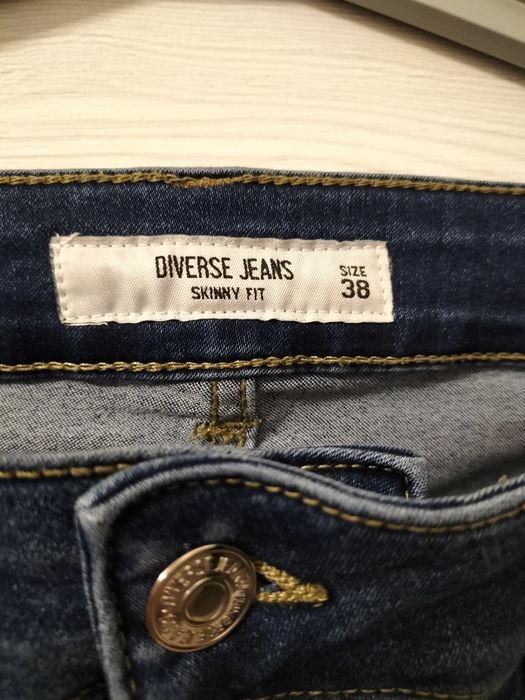 Jeansy damskie Diverse