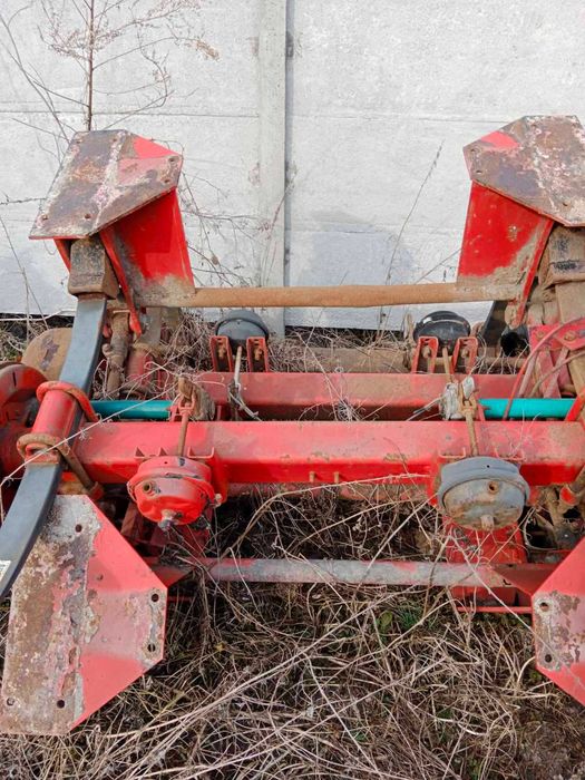 Продам вісь Fruehauf