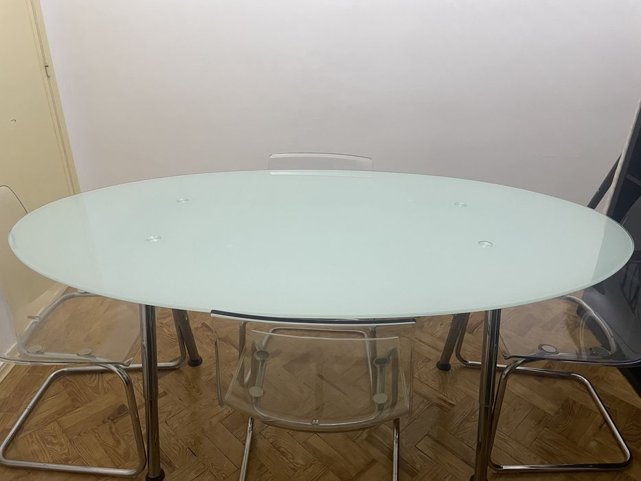 Mesa de jantar de Vidro