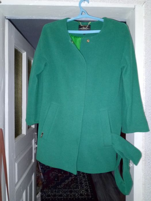 Продам весняний плащ кашемірове