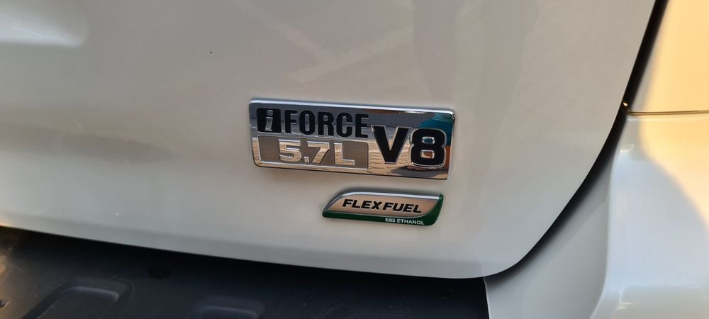 продам Toyota Sequoia Platinum коньячный салон