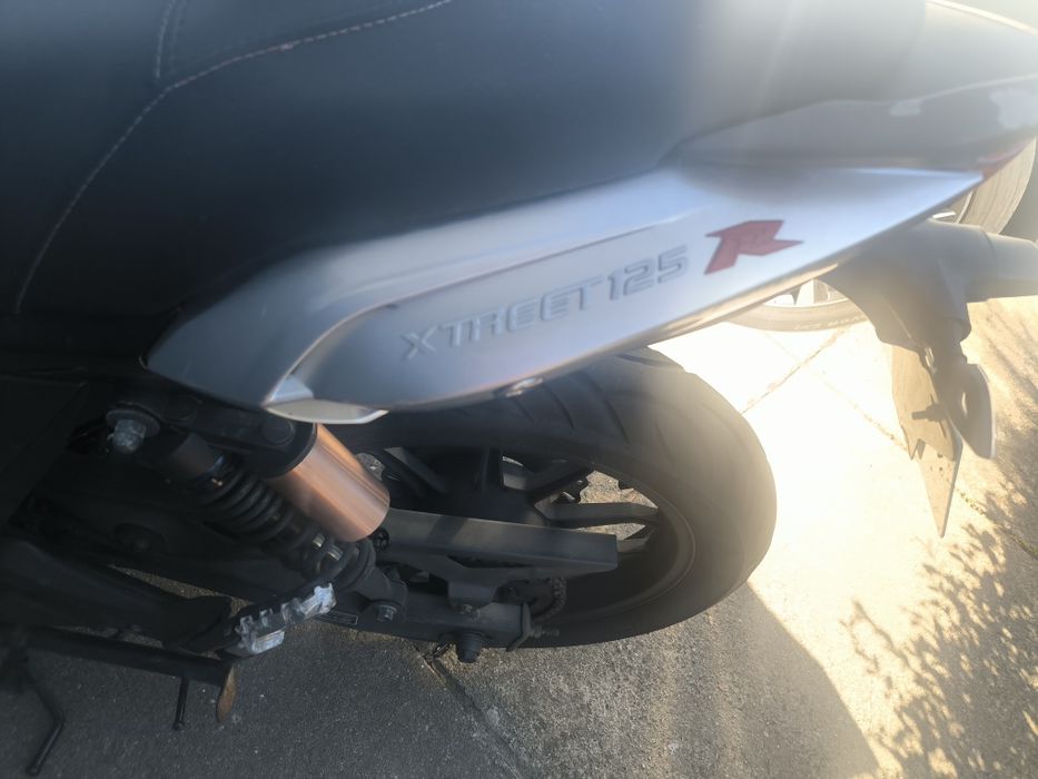UM xstreet 125 R