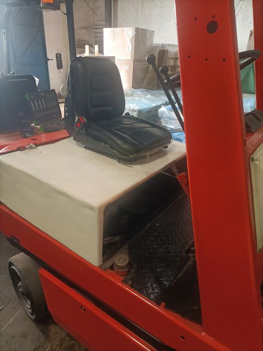 Empilhador Toyota eléctrico 1.6 ton