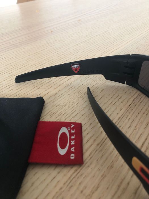 Óculos de sol OAKLEY