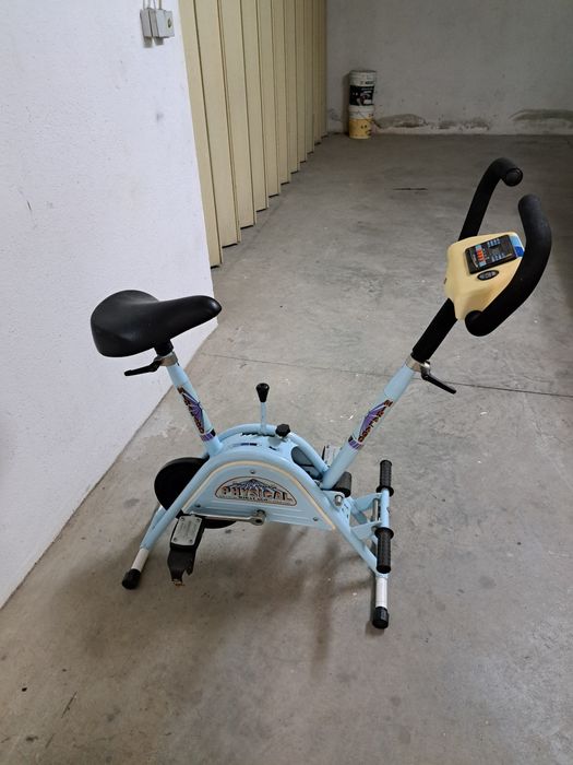 Bicicleta de ginástica