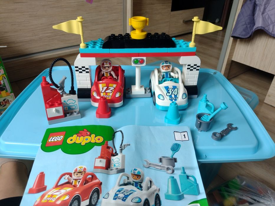 Klocki DUPLO 10947 Samochody wyścigowe race cars