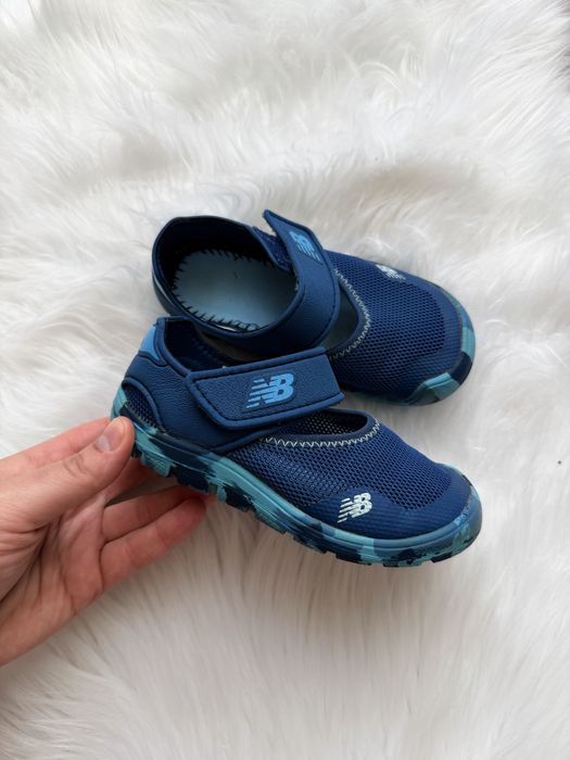 Сандалі New Balance