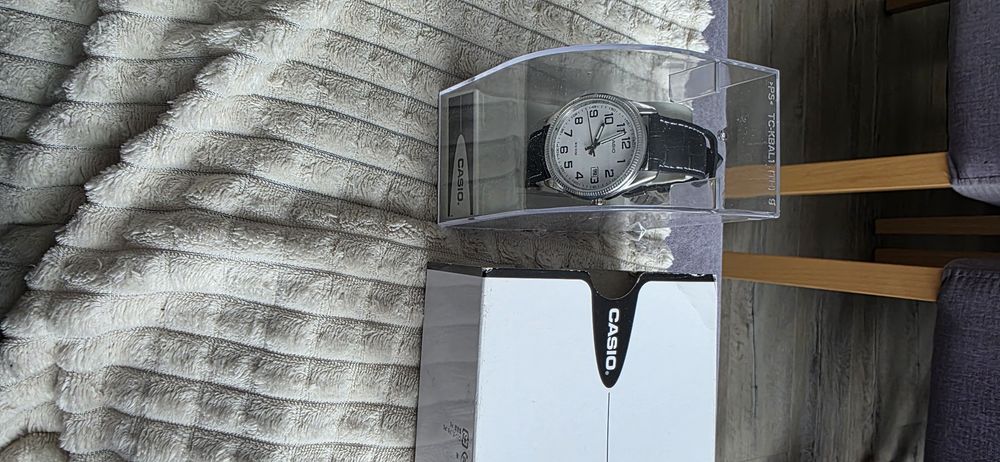 Zegarek uniwersalny Casio