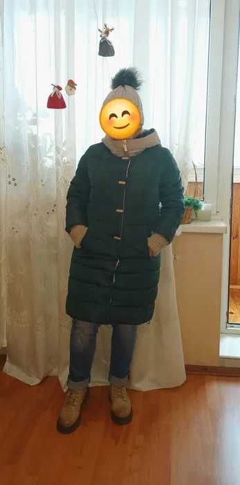 Жіночий пуховик фірми Visdeer розмір L (48р). Темно-зеленого кольору.