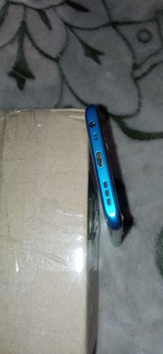 Продам-Xiaomi Redmi-9.    4+1/64gb.