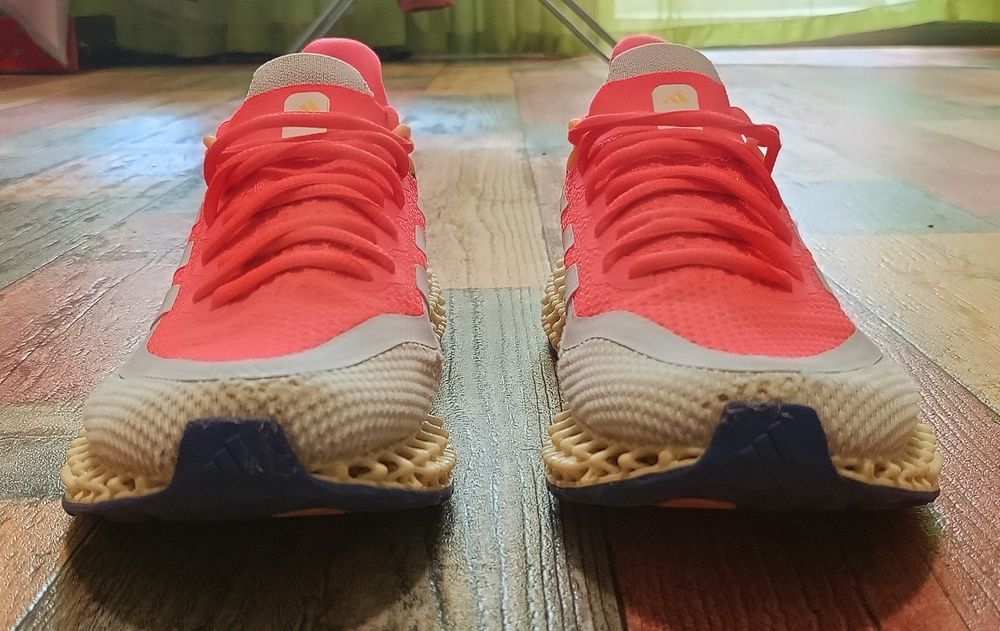 Кросівки adidas 4DFWD 2 у яскравому забарвленні Solar Red/Blue/White