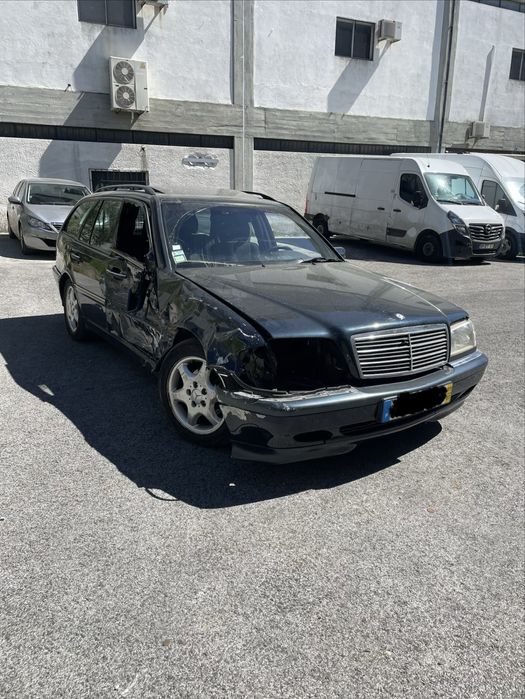 MB C220 CDi S202 125CV p/ Peças ou p/ Reparação