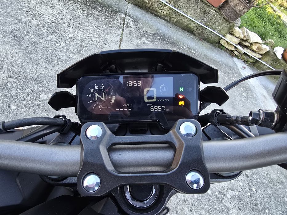 Honda Cb650r 7000mil kms