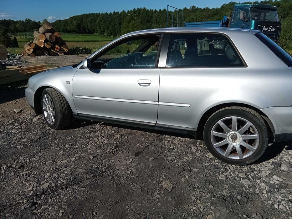 AUDI A3 8l drzwi lewe 3 d ly7w srebrne 3d lift zdrowe bez malowania