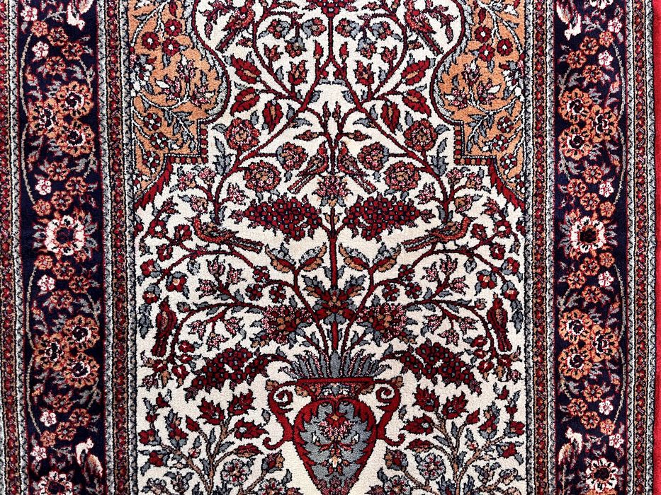 Jedwabny ogród w perskim stylu | 100 × 152 cm | Elegancki dywan sygnowany