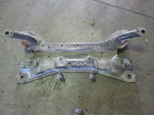 Charriot frente SUZUKI Swift III (MZ, EZ)
