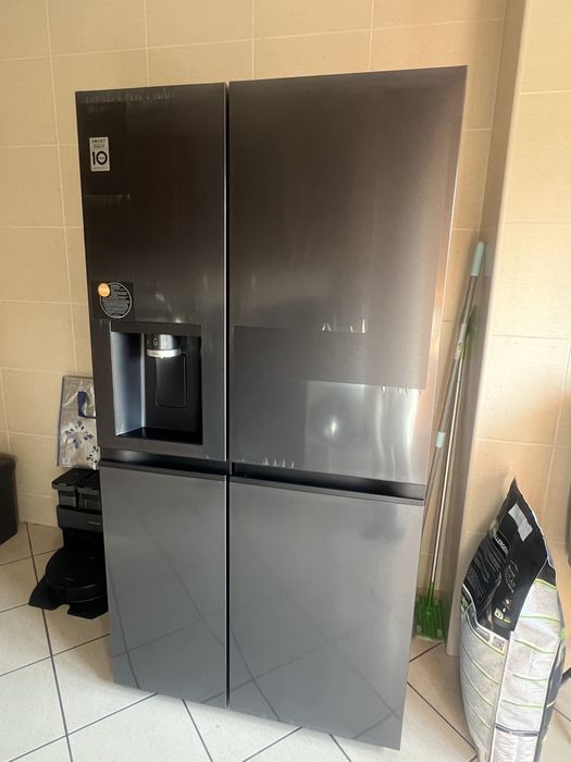 Frigorífico Americano LG GSLE91EVAC – Como Novo (Nov 2025) – 628L – No Frost
