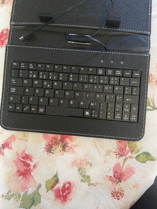 Capa em pele com teclado para tablet 7 polegadas64751097410306122