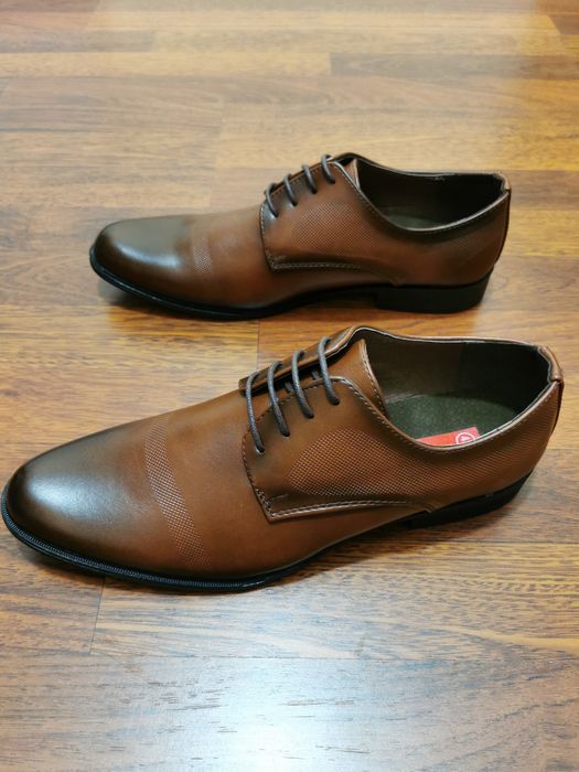 Eleganckie Wizytowe Buty Męskie Badoxx