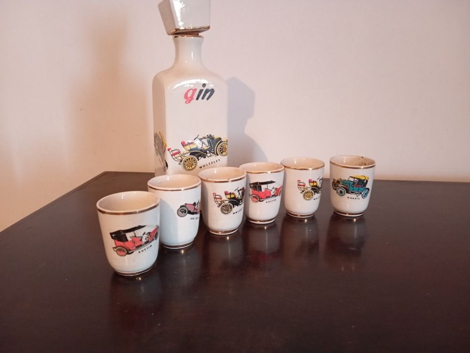 Garrafa Gin em loiça