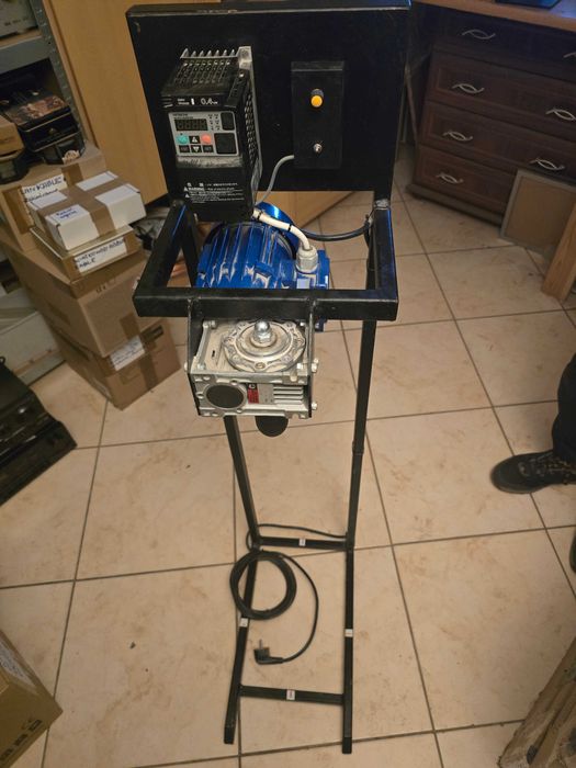 Falownik Hitachi WL 200