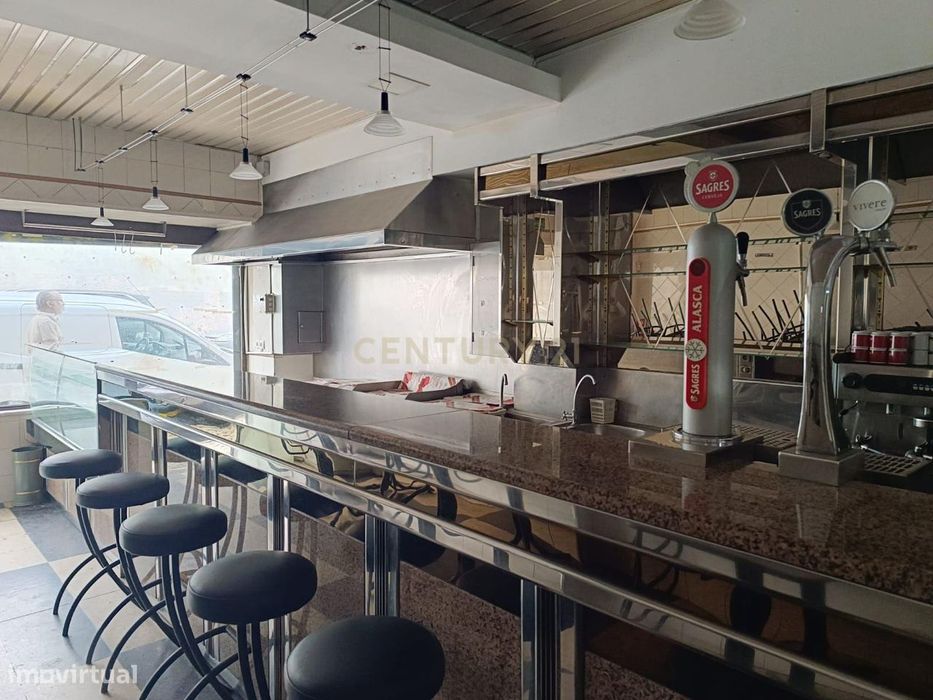 Restaurante Equipado à Venda na Rua dos Sapadores – Graça