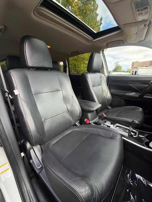 Mitsubishi Outlander      2018