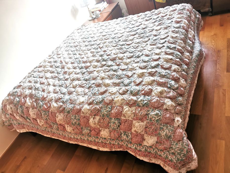 Cama de casal articulada, com 2 colchões