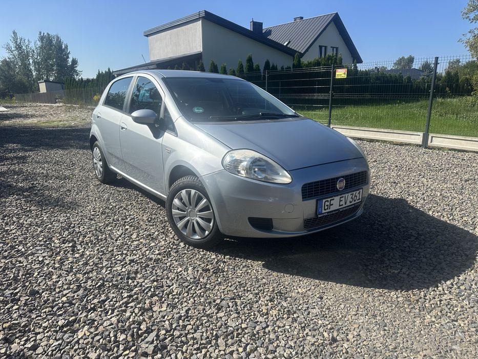 Fiat Grande Punto 1.4 benzyna 5 drzwi 1 właściciel bezwypadkowu bez rdzy lakier w oryginale klimatyzacja! Import Niemcy