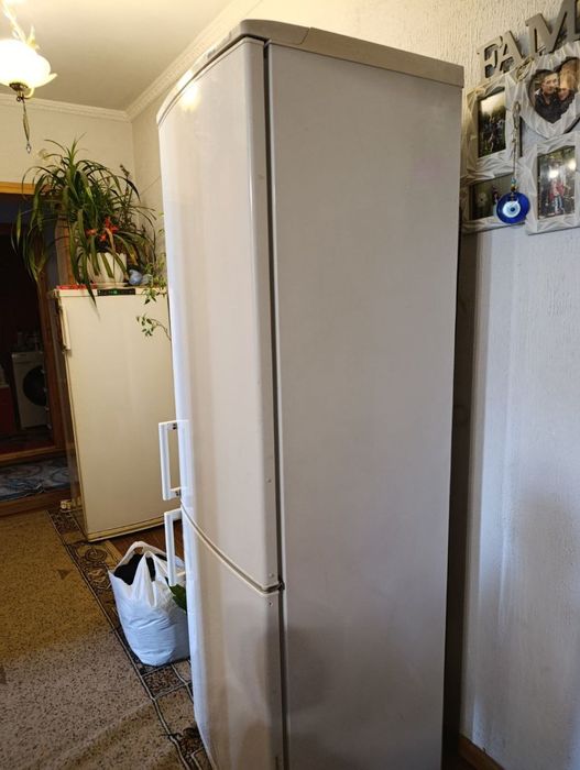 Холодильний Atlant б/у не працюючий