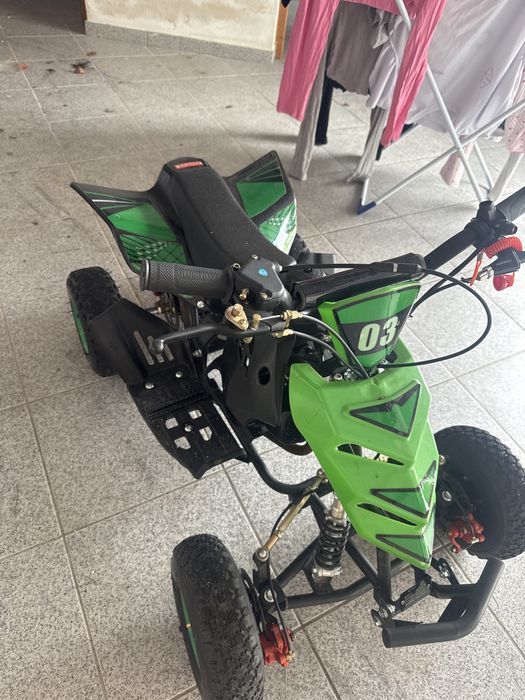 Moto Quatro a funcionar perfeitamente