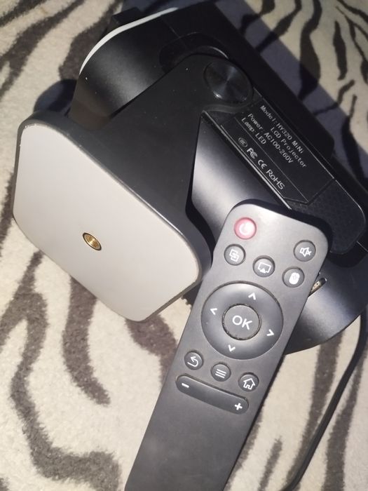 Проектор Magcubik HY320 MiNi