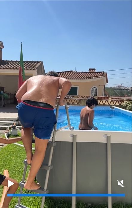 Piscina Bestway com 5,49 x 2,74 x 1,22 com boma e filtro de areia e escada usado 1 ano toda desmontada e embalada em pelicula
