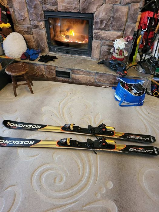 Лыжи фирменные за 2100