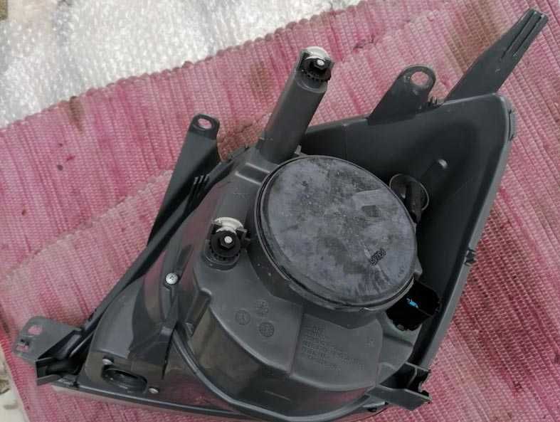 otica frontal DT ford fiesta V . fase 2 - NOVO